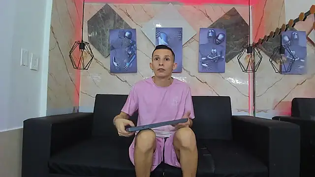 Isaak Bless online show from July 12, 9:50 pm