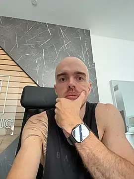 logan  kelly online show from July 14, 1:28 pm