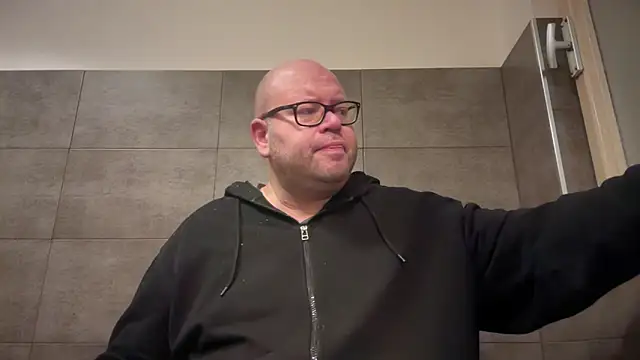 theitalianbear online show from October 22, 3:54 am