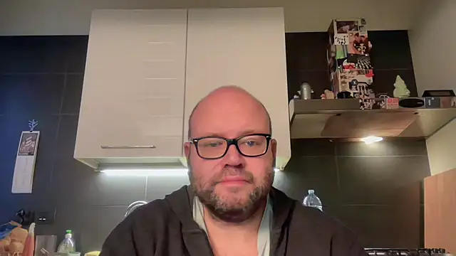 theitalianbear online show from December 3, 6:08 am