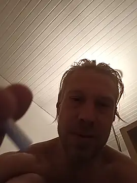 AthleticWomenizer2 online show from November 2, 1:43 am