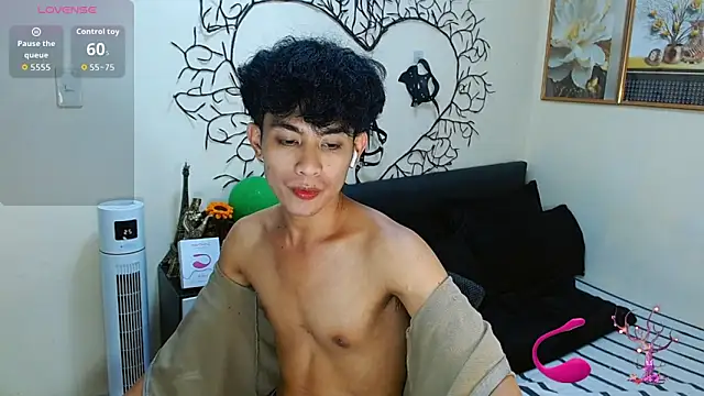 WildestTwink online show from November 17, 10:46 pm