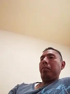 Snapshot of desnudo_Sexoxo chatting on December 27, 8:50 pm desnudo Sexoxo online show from December 27, 8:50 pm