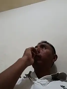 Snapshot of desnudo_Sexoxo chatting on December 26, 1:40 am desnudo Sexoxo online show from December 26, 1:40 am