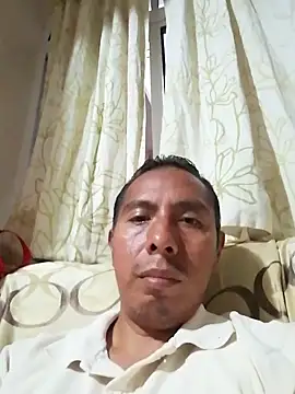 Snapshot of desnudo_Sexoxo chatting on December 9, 3:18 am desnudo Sexoxo online show from December 9, 3:18 am