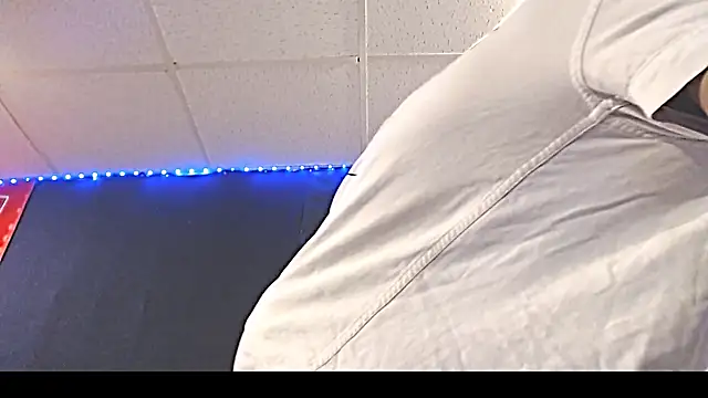 iBreakHeartz online show from September 27, 3:59 am