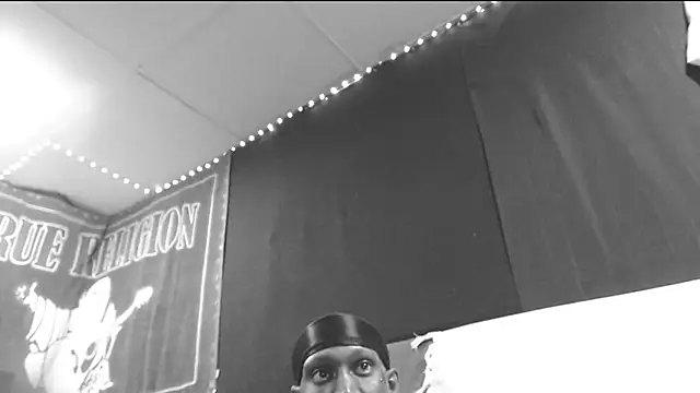 iBreakHeartz online show from September 21, 2:44 am