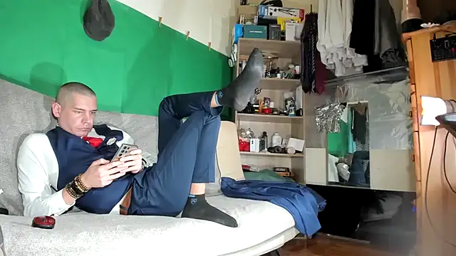 viraglaci18xh online show from February 3, 6:40 am