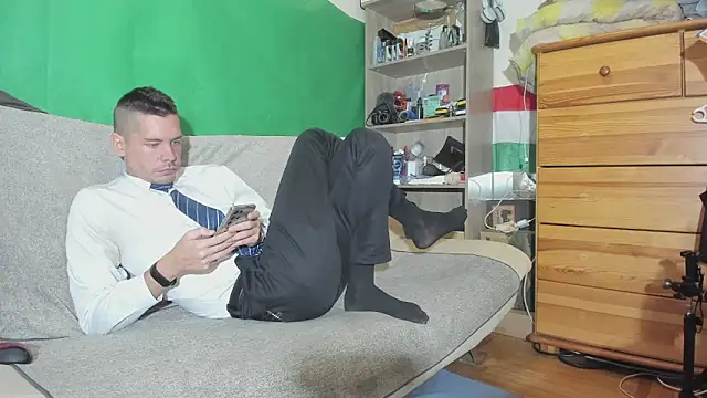 viraglaci18xh online show from November 3, 4:42 pm