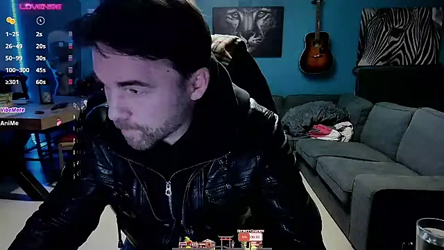 Snapshot of tom_sauwer chatting on December 21, 9:58 pm tom sauwer online show from December 21, 9:58 pm