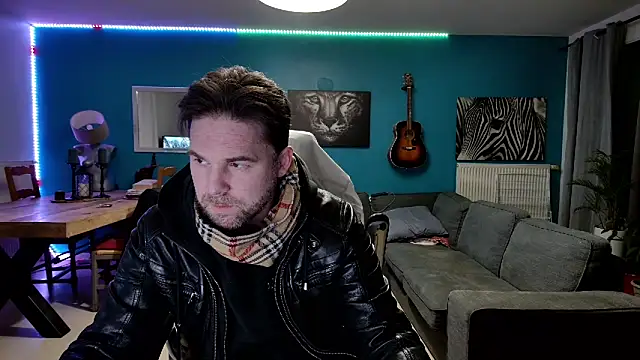 Snapshot of tom_sauwer chatting on February 26, 9:56 pm tom sauwer online show from February 26, 9:56 pm