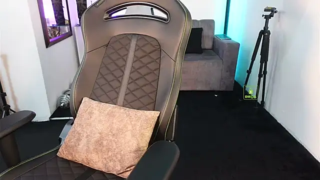 knimh online show from February 8, 6:12 pm