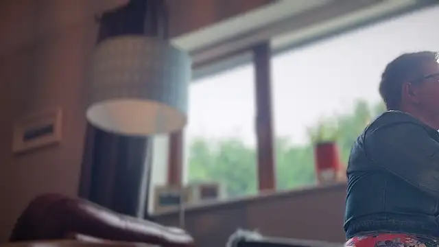 lucyslegs online show from October 13, 2:23 pm