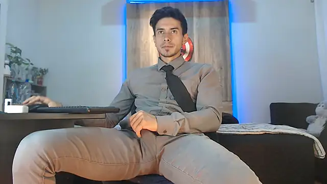 Andrew 4  online show from November 24, 8:26 am