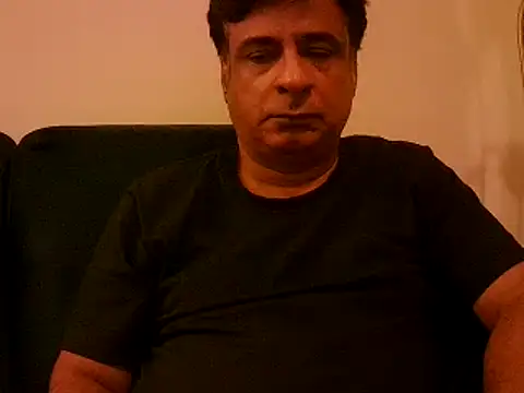 desipapaxxx online show from December 3, 7:55 pm