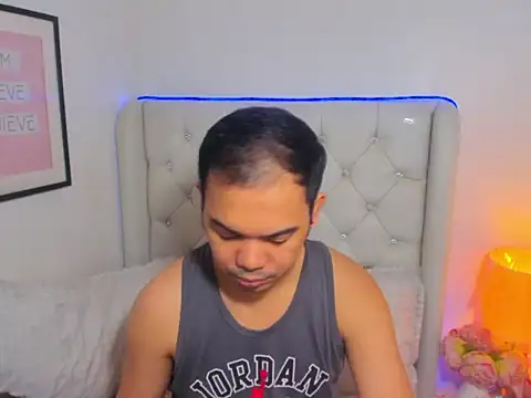 AsianZero online show from March 18, 5:38 pm