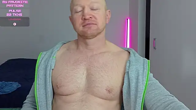 kevintyler69 online show from May 19, 1:56 am