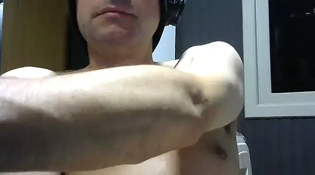 gauchors20 online show from February 2, 2:48 am