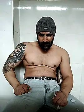 Snapshot of aminem912 chatting on March 8, 7:35 am aminem912 online show from March 8, 7:35 am