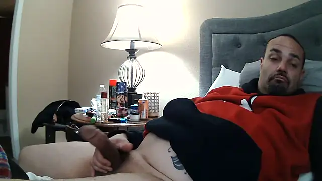 captainstabbin83 online show from February 2, 4:15 pm