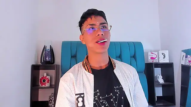 AlanNaughty online show from January 19, 12:49 am