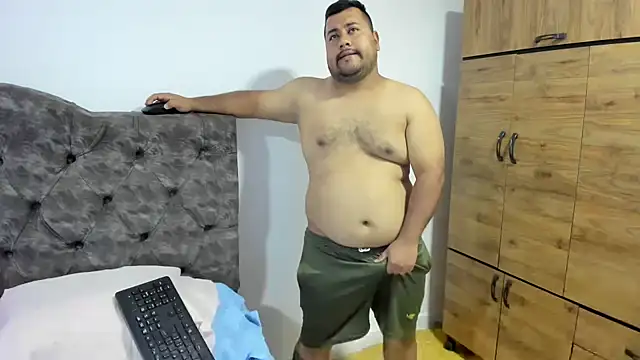 santi hothot online show from July 10, 8:54 pm