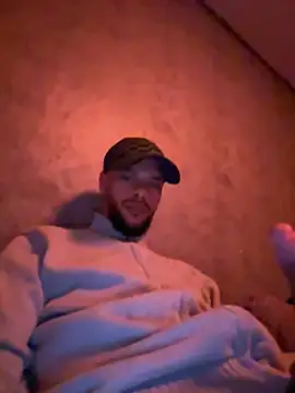 Lionayowe online show from March 7, 1:25 am