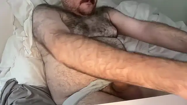 elagobear online show from May 31, 5:30 am