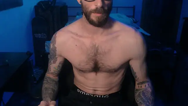 SexxxyLouis online show from December 6, 9:02 pm