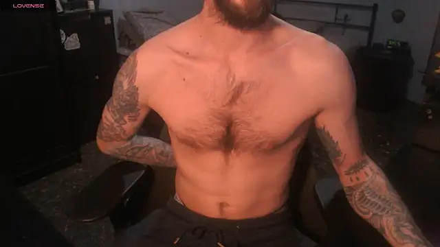 SexxxyLouis online show from November 29, 8:44 pm