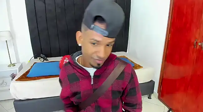 Snapshot of anhtony_wayans chatting on February 15, 12:27 am anhtony wayans online show from February 15, 12:27 am