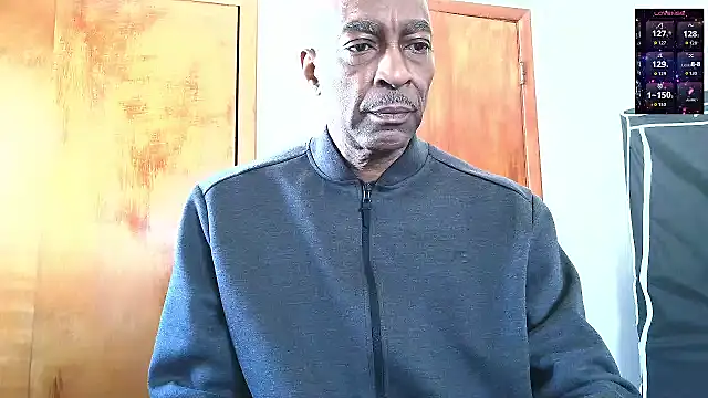 longdick4you8686 online show from February 26, 7:59 pm