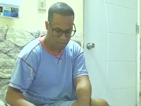 thesugar32 online show from April 10, 12:34 pm