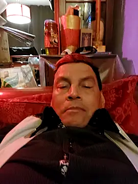 gayphotograper online show from December 20, 9:22 pm