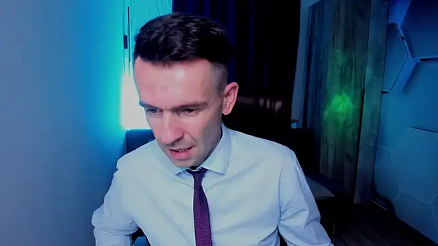 SteveTiger online show from November 6, 1:58 pm