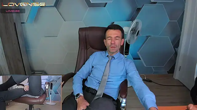 SteveTiger online show from July 1, 9:32 am