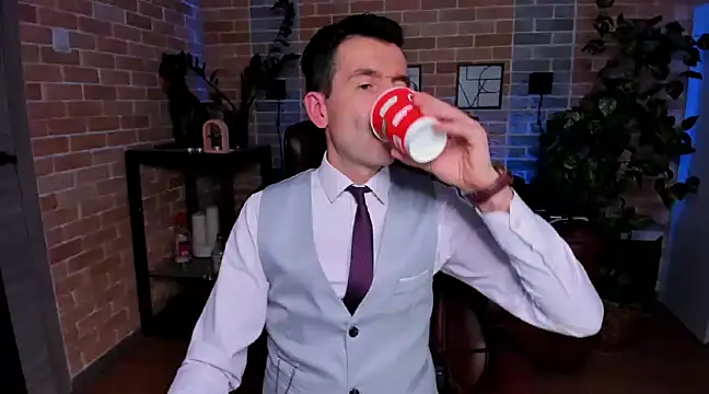 SteveTiger online show from December 17, 12:43 pm