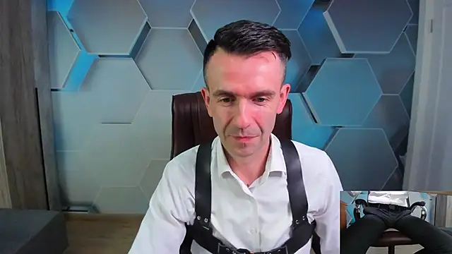 SteveTiger online show from April 13, 1:34 pm