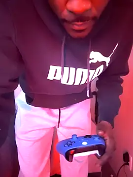 luckyfeet77 online show from April 28, 11:53 pm