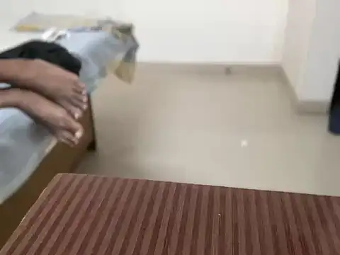 geegou online show from April 15, 7:03 pm