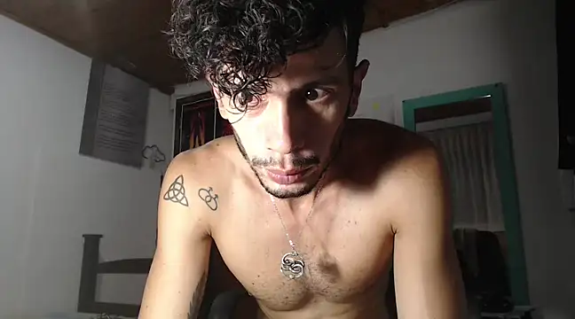 alisterxxx online show from February 18, 11:19 pm