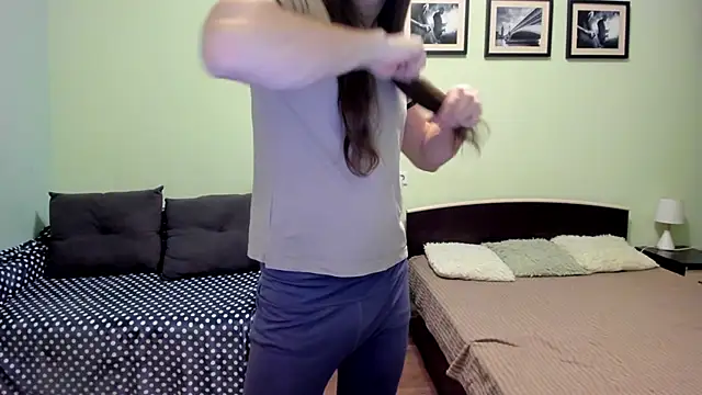 Marrymepls online show from April 8, 3:32 pm