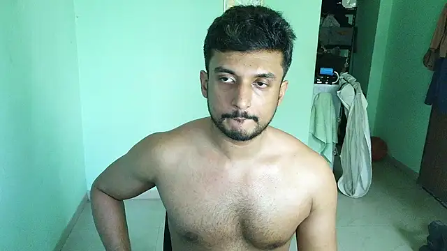 daringcutie online show from May 7, 7:08 am