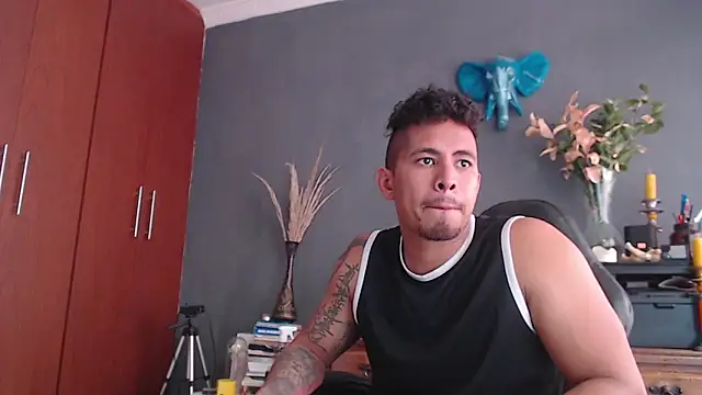 geirge teacherxx online show from January 17, 7:09 pm