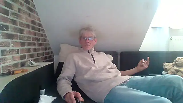 Snapshot of InMeinenMund chatting on October 2, 12:09 pm InMeinenMund online show from October 2, 12:09 pm