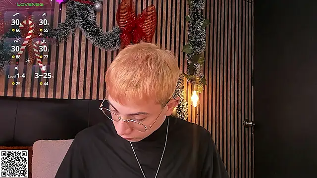 Chris Bennett online show from December 7, 12:45 pm