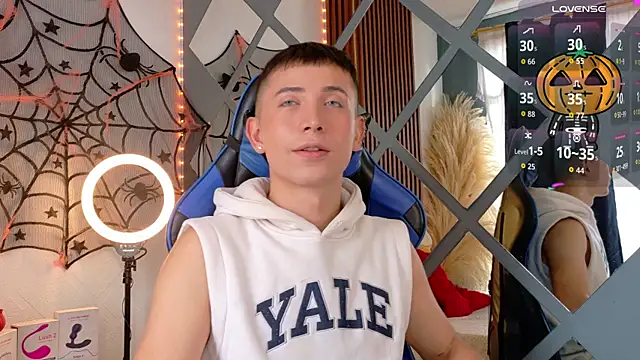 Chris Bennett online show from October 10, 1:05 pm