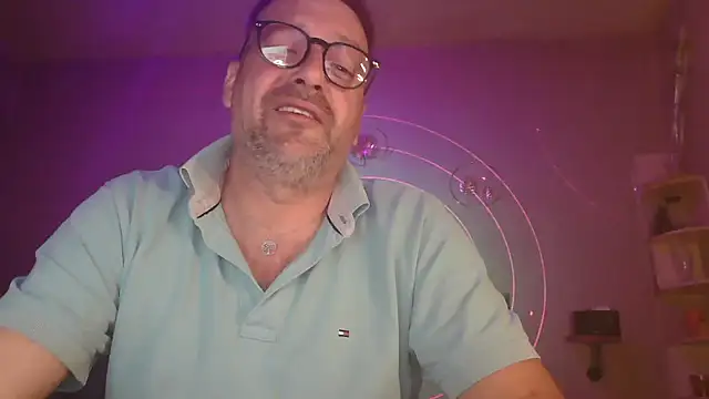 matrikes1 online show from May 5, 6:41 pm