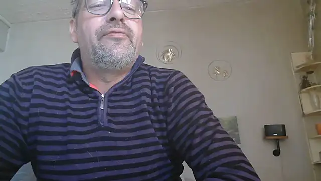 matrikes1 online show from May 16, 12:47 pm