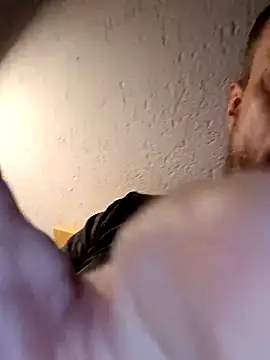 Kw8585kw online show from February 12, 9:32 pm